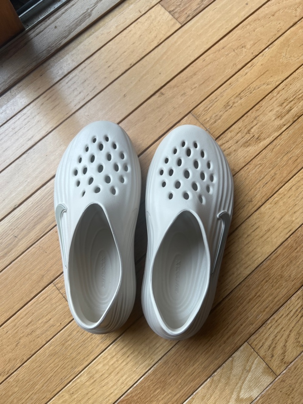 Nike ReactX Rejuven8 bundle.  Cream
And black like new condition .. see photos - Picture 4 of 7